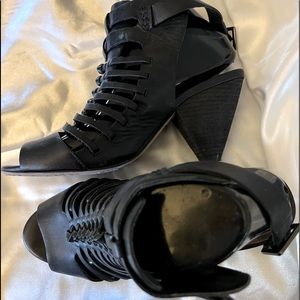 Great shoe. Versatile with dress, jeans, leggings. Very durable.